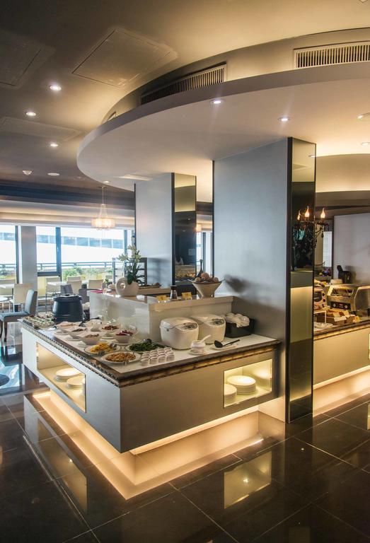 Forward Hotel Taipei Nangang Экстерьер фото
